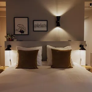 No 7, Renovated February 2025 Bed & Breakfast